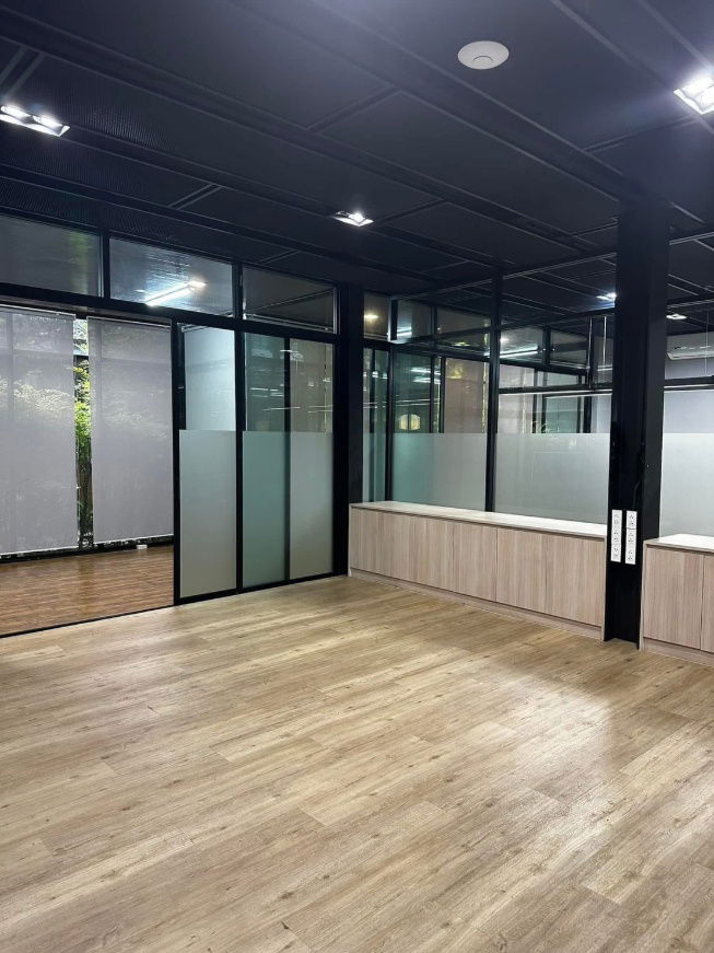 รูป 📌 ให้เช่าอาคารสำนักงาน ขนาดใหญ่ พร้อมพื้นที่สีเขียว ซอยลาซาล 41 สุขุมวิท 105 (บางนา) ใกล้ BTS แบริ่ง พื้นที่รวมกว่า 1,107 ตร.ม. - รูปที่ 10/15