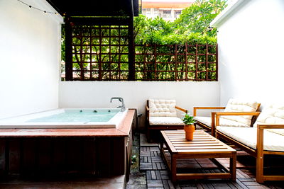 เช่าคอนโด เขตบึงกุ่ม : ให้เช่าคอนโด**มีอ่างจากุซซี่ในห้อง Baan Navatara บ้าน นวธารา 2ห้องนอน แต่งสวยมาก เฟอร์ครบพร้อมอยู่ Line ID: @ppagent