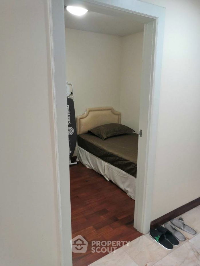 picture 2-BR Condo at Asoke Place near MRT Sukhumvit (ID 595205) - 21/23