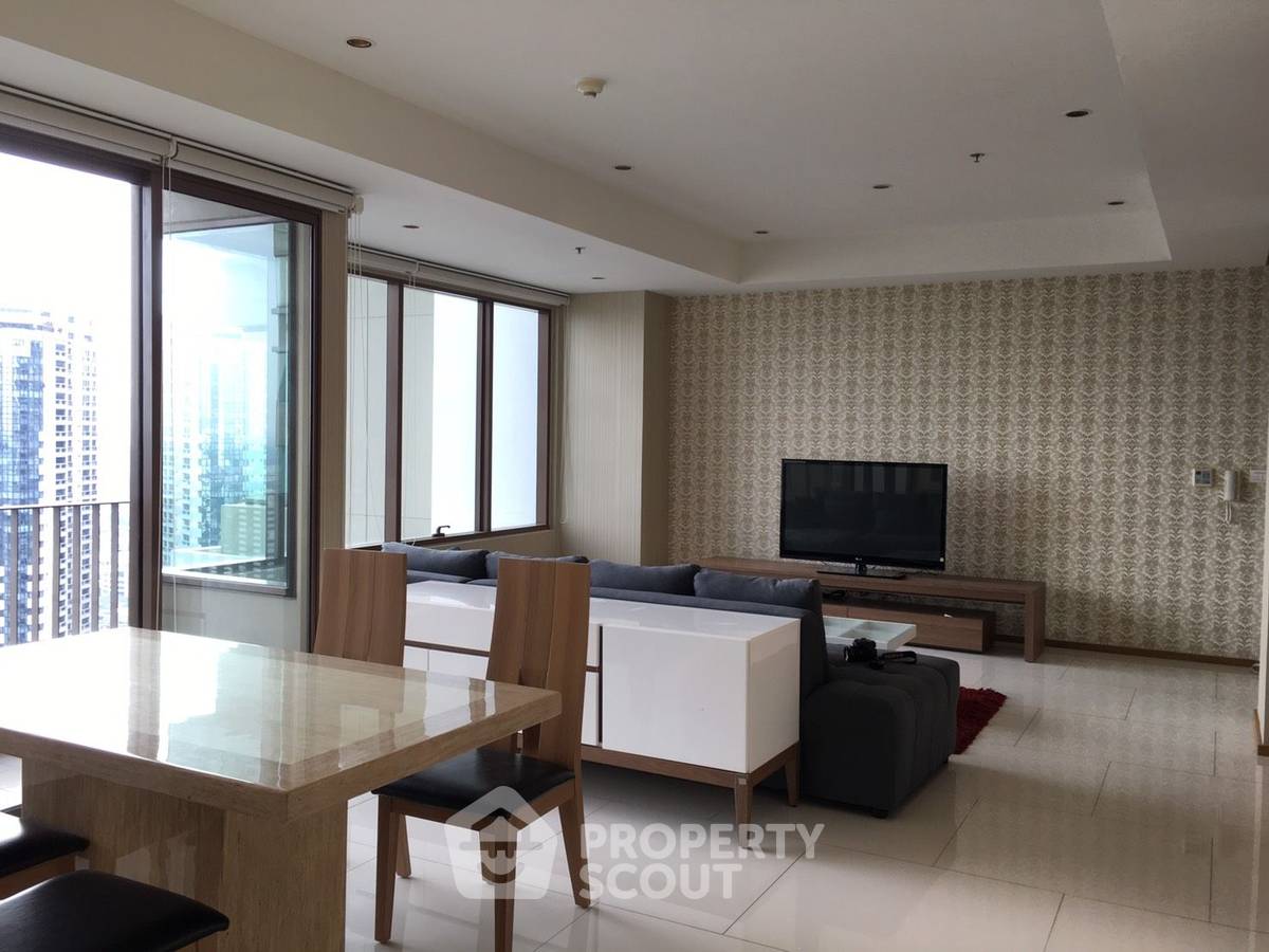 รูป คอนโด 2-ห้องนอน ที่ ดิ เอ็มโพริโอ เพลส ใกล้ BTS พร้อมพงษ์ (ID 981440) - รูปที่ 1/14