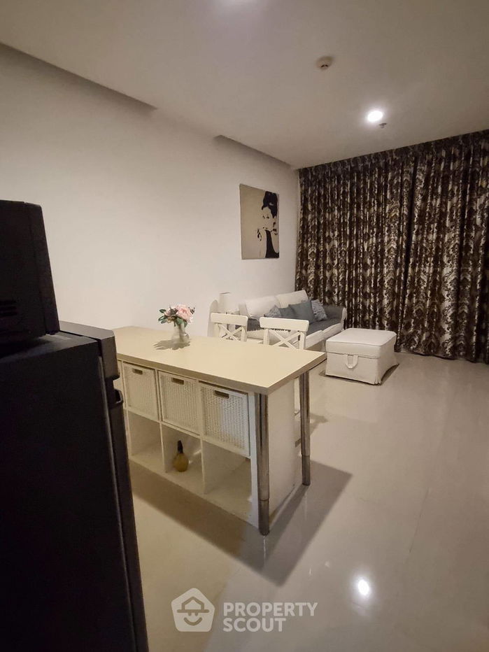 picture 1-BR Condo at T.c. Green Rama 9 near MRT Phra Ram 9 (ID 2354837) - 2/8