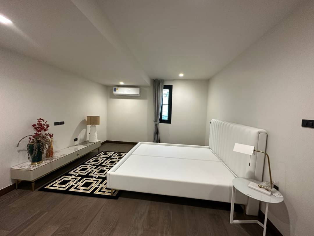 รูป ให้เช่า บ้านเดี่ยว Modern Panya Pattanakarn Village 5 ห้องนอน ใกล้ทองหล่อ - รูปที่ 9/20