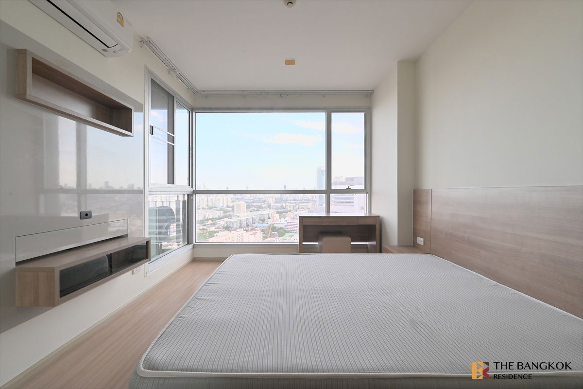 picture  RHYTHM Ratchada-Huaikhwang 🌃 High-Floor Unit with Stunning View 💫Near MRT Huai Khwang  - 5/12