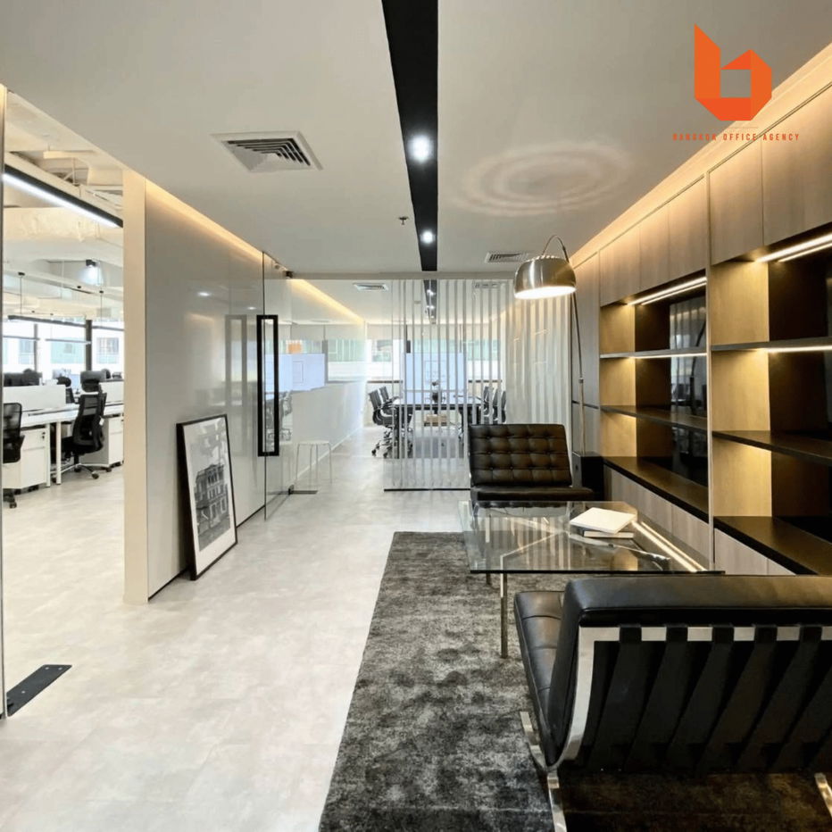 picture Office for rent on Sukhumvit 21, near Phetchaburi Station, size 226 square meters. - 3/6
