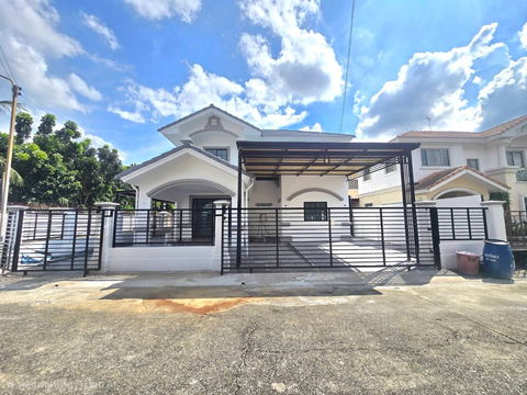 บ้านเดี่ยวหลังใหญ่ ตกแต่งรีโนเวทใหม่ หมู่บ้าน พฤกษาวิลเลจ 3 รังสิต คลอง 3 คลองสาม คลองหลวง ปทุมธานี  ทำเลดี หลังมุม