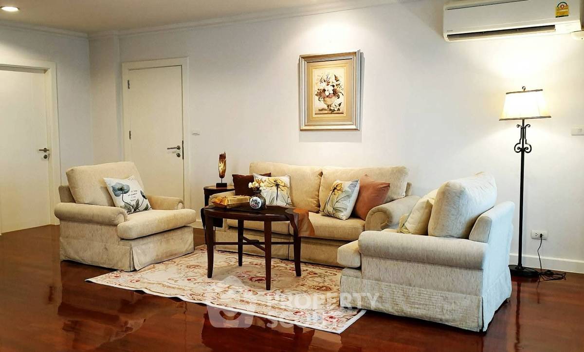 picture 4-BR Condo at Piyathip Place near BTS Phrom Phong (ID 2353966) - 5/10