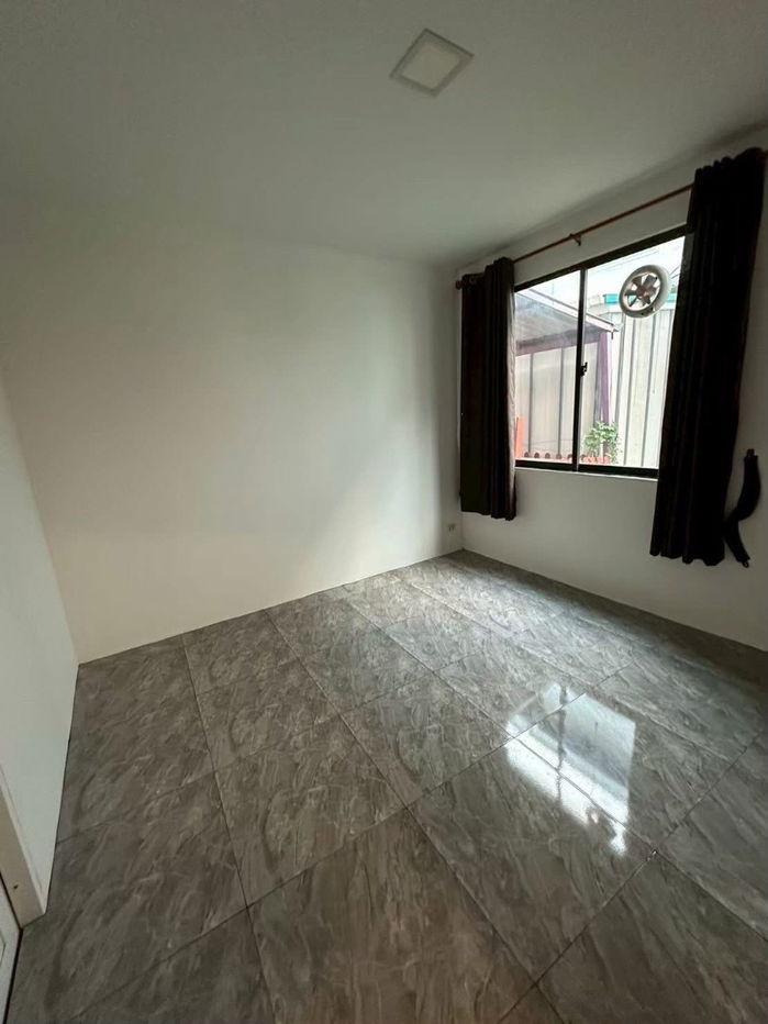 รูป 🏢 ขายและปล่อยให้เช่า โฮมออฟฟิศ 3 ชั้น หลังใหญ่ ลาดกระบัง โครงการพฤกษาวิลล์ 60 ซอยลาดกระบัง 14/1 มี 4 ห้องนอน 3 ห้องน้ำ พร้อมอยู่ - รูปที่ 6/8