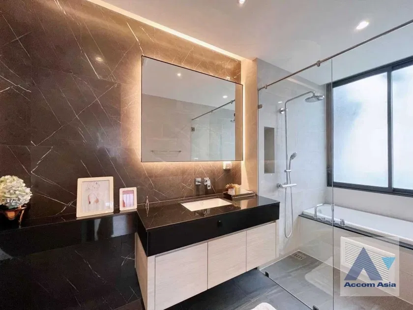 picture 🔼🔽 AccomA 📩 Elegant condo with classical interiors and balcony view (AA35551) - 10/15