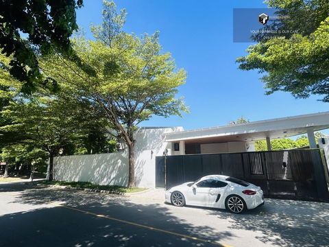 Beverly Hills Chaengwattana | Premium Location，距离BTS仅800米，近商场、机场与高速出入口，生活便利！🚝✨