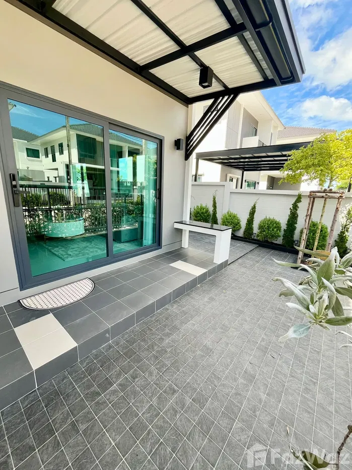 รูป บ้านขนาด 4 ห้องนอน เดินทางสะดวกทั้งออกนอกเมืองและเข้าเมือง 5642878 - รูปที่ 4/29
