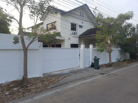 บ้านเดี่ยว สร้างเอง เนื้อที่ 150 ตรว ใกล้เมก้า บางนา