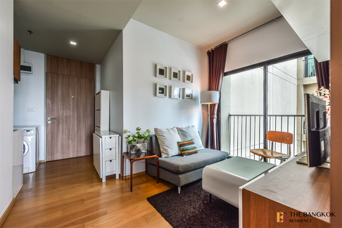 Easy Start with a City Dweller Lifestyle Noble Revent near Airport Rail Link Phaya Thai Station