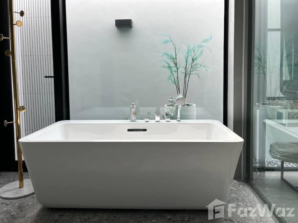 picture Live Large in 502SqM House near Rama 9 Srinakarin! 1394072 - 4/11