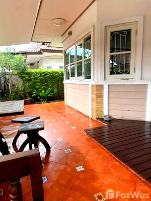 Houses for sale Lieb Tang Rodfai : 3 Bedroom House for sale at Ruen Pisa Village  1901631