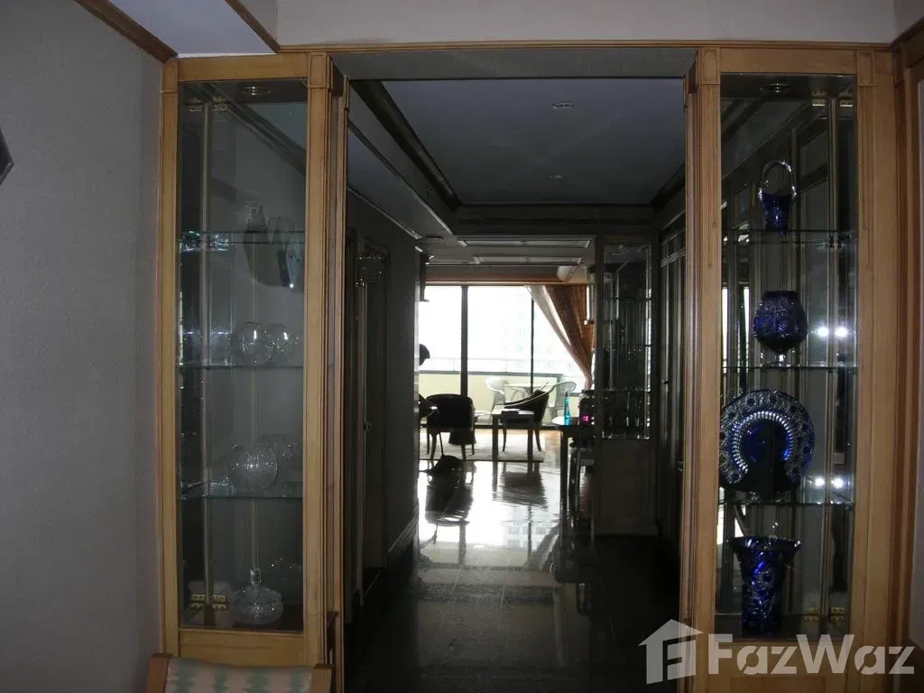 picture 2 Bedroom Condo for sale at Las Colinas  37463 - 3/19