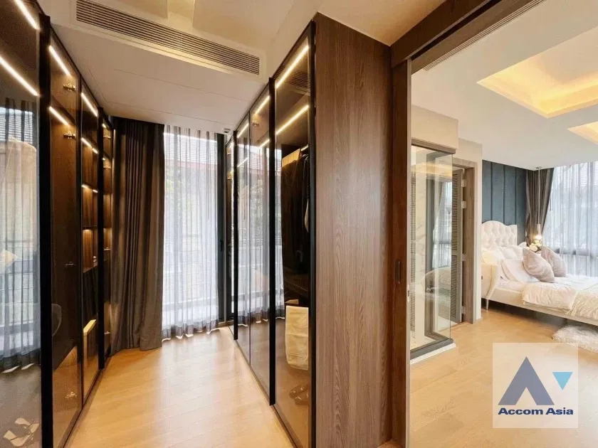 รูป 🔼🔽 AccomA 📩 Elegant condo with classical interiors and balcony view (AA35551) - รูปที่ 12/15