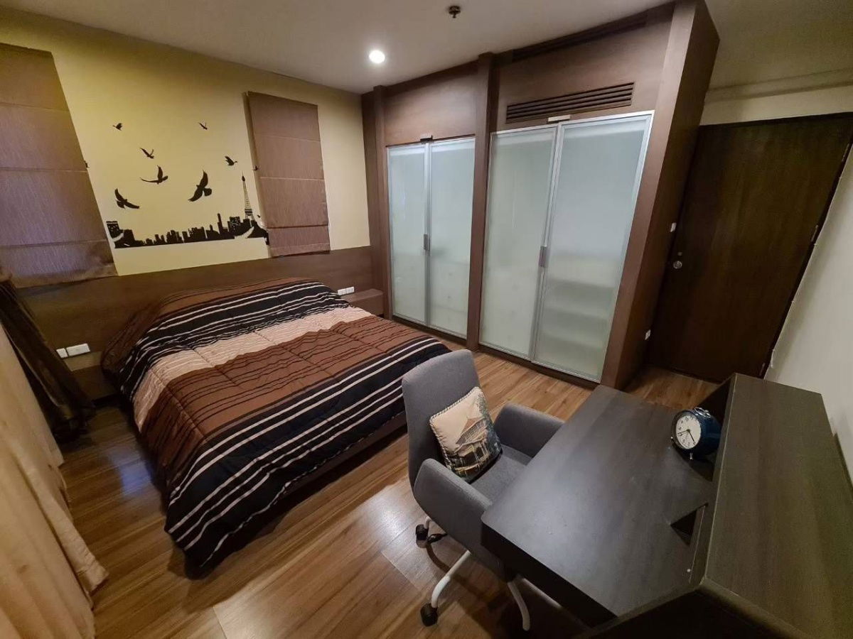 picture City Home Sukhumvit Large Corner Unit, Newly Renovated, BTS Udom Suk Excellent Value! Yield 6%  - 1/9