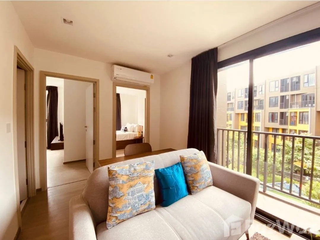 a low-rise condominium in Phuket towns heart. 5752380