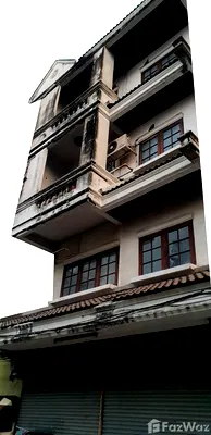 Townhouses for sale Lak Si : 6 Bedroom Townhouse for sale in Thung Song Hong, Bangkok  5756644