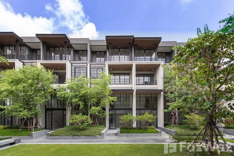 Houses for sale : 4 Bedroom House for sale at Quarter 31  1700576