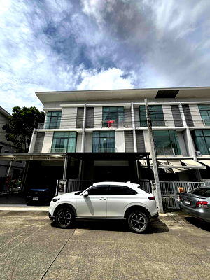 Shophouses for rent : Hccjfifififogofofofigogiofofofofidjiiiopp
