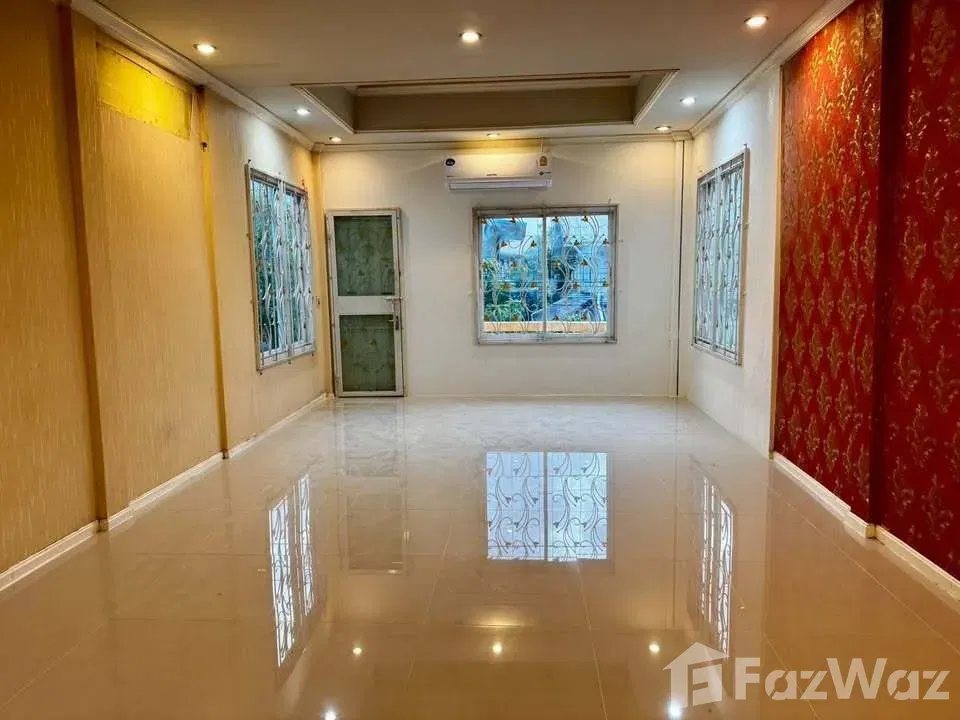 picture 3 Bedroom Townhouse for rent in Bang Khun Si, Bangkok  5754565 - 16/18