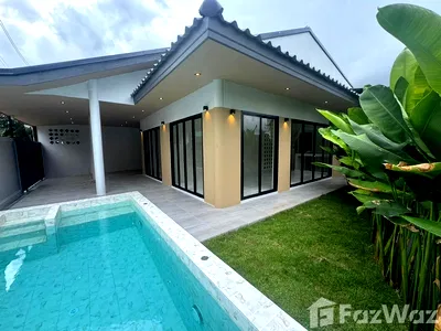 Houses for sale Chao Fah Road Phuket : 3 Bedroom Villa for sale in Chalong, Phuket  5732639