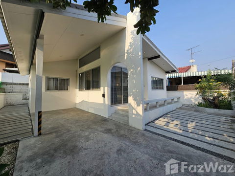 3 Bedroom House for rent in Chorakhe Bua, Bangkok  1955525