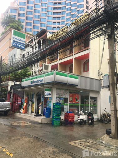 ให้เช่าทาวน์โฮม 3 ห้องนอน 300 ตร.ม. 28 ตร.ว. เขตคลองเตย