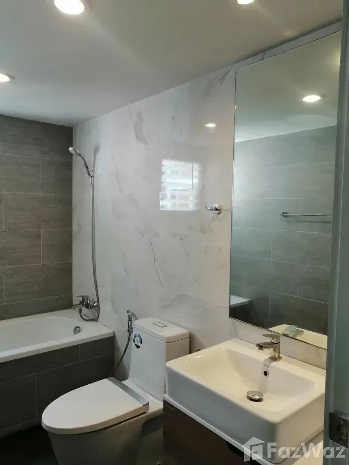 รูป คอนโดให้เช่า 2 ห้องนอน ในโครงการ ลิลลี่ เฮ้าส์ 1099750 - รูปที่ 10/11