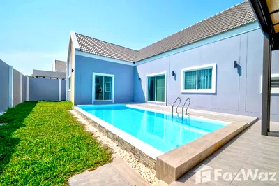 Houses for sale Pornprapanimit Road : 4 Bedroom Villa for sale in Nong Prue, Chon Buri  5333283