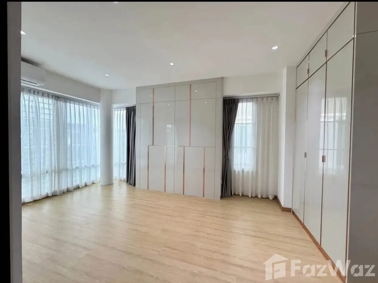 picture For Sale / Rent – Home Office B Square Rama 9 – Mengjai 5759539 - 18/19
