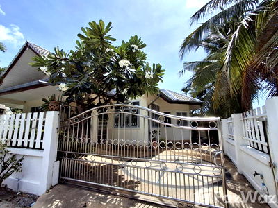 Houses for sale Hua Hin Prachaubkirikhan : 3 Bedroom House for sale at Coconut Grove  1915230