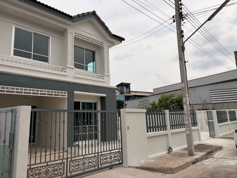🏡 ให้เช่าทาวน์โฮม หมู่บ้านสินทวี เทียนทะเล – พระราม 2