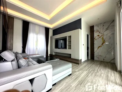 Houses for sale Chonburi : 4:bed 4 bathroom 5753762