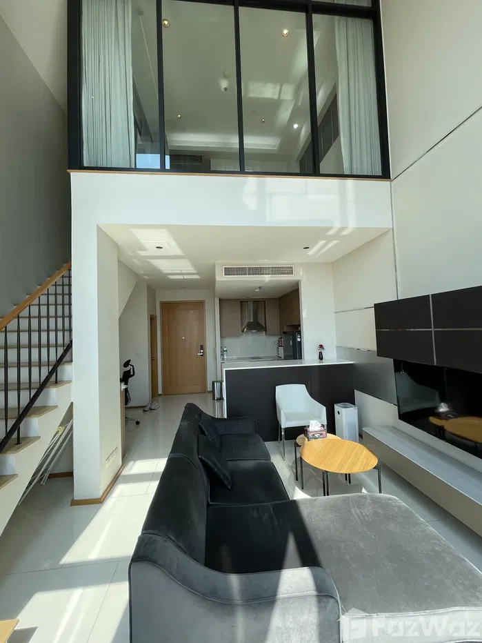 picture Stylish Splendor and Urban Comfort Await at The Emporio Place 5575411 - 2/5