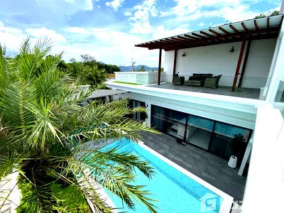 Houses for sale Thalang Phuket : 3 Bedroom Villa for sale at The Menara Hills  1403082