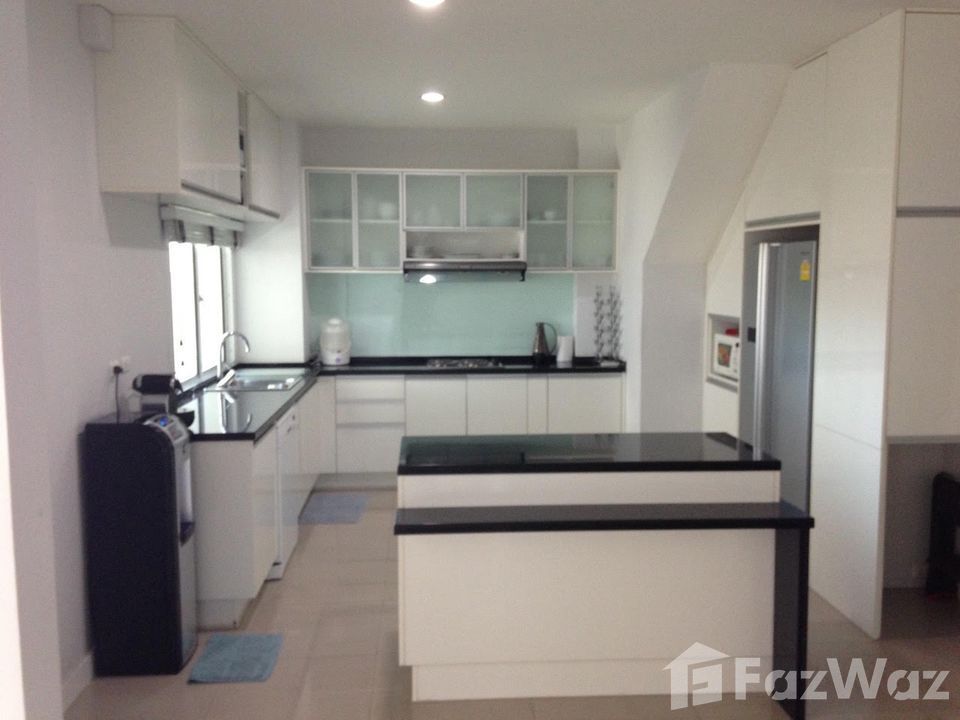 picture Family Home Sweet Home: 6-Bedroom Townhouse in Bangkok&apos;s Bann Ravipa Sukhumvit 103 1368888 - 5/11