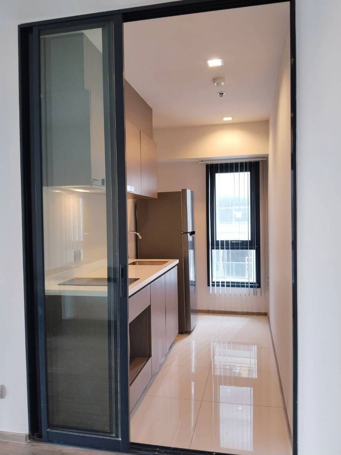 picture Modern Condo in Prime Location | Fully Furnished | BTS & Malls in Walking Distance - 6/9