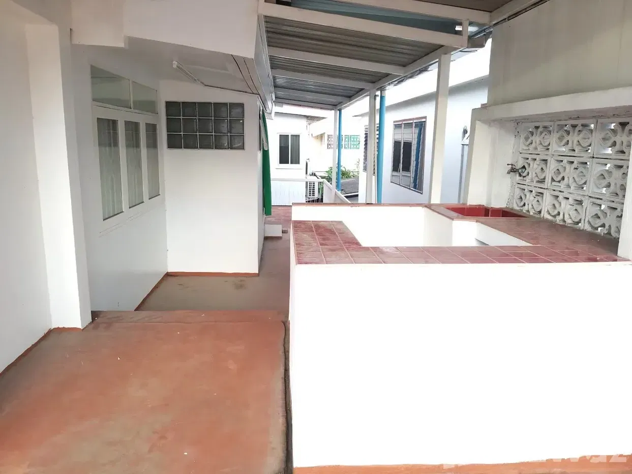 picture 8 Bedroom House for sale in Khlong Chan, Bangkok  1692470 - 8/12