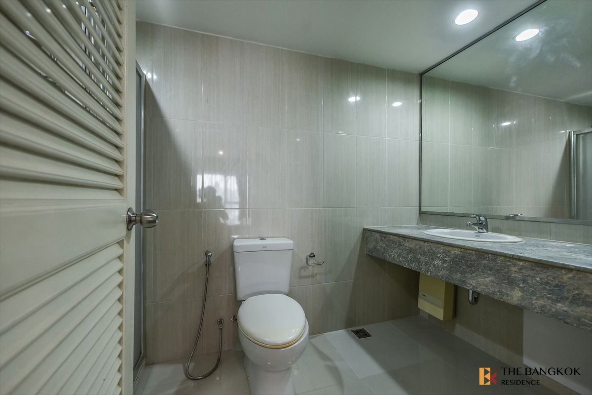 picture ✨✨Looking for an owner for this special unit The Natural Place Suites near MRT Lumpini Station - 10/11