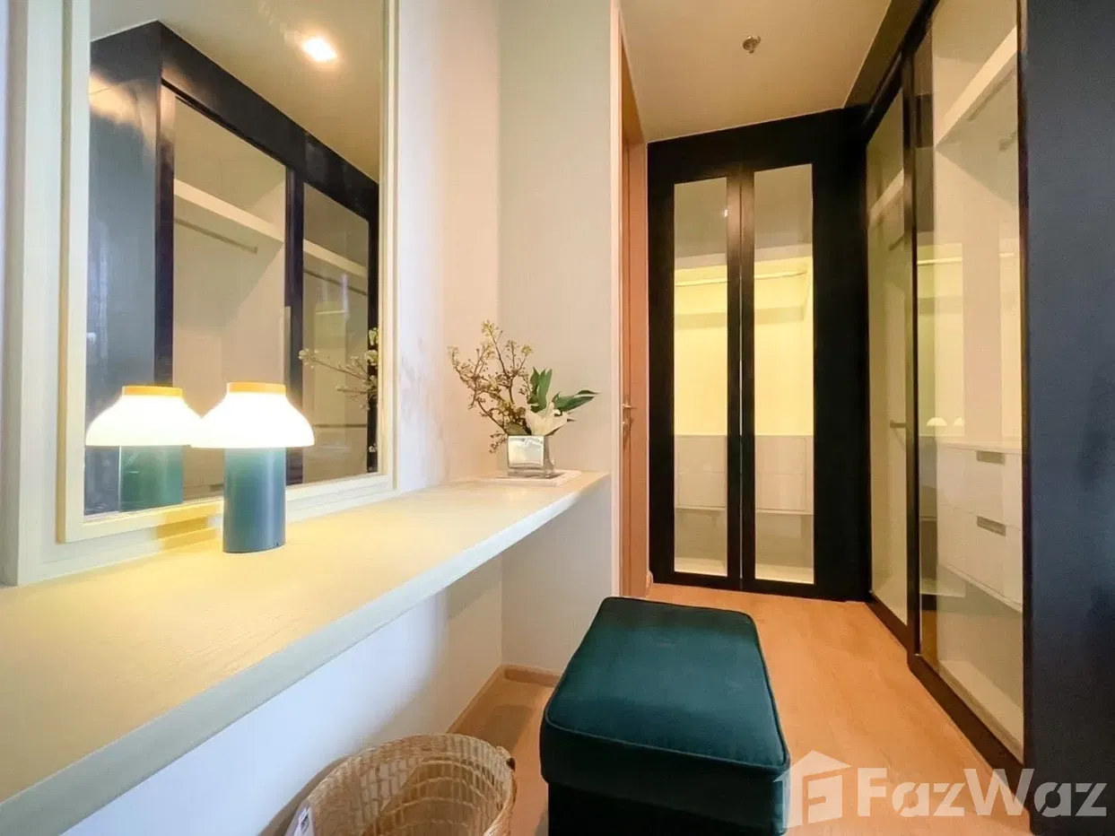 picture Noble Around33 5749278 - 14/33