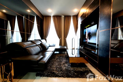 Condos for sale Phloen Chit Road : 2 Bedroom Condo for sale at Noble Ploenchit  1046746