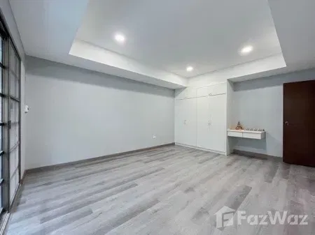 picture 5 Bedroom Townhouse for rent in Khlong Tan Nuea, Bangkok  1372082 - 10/12