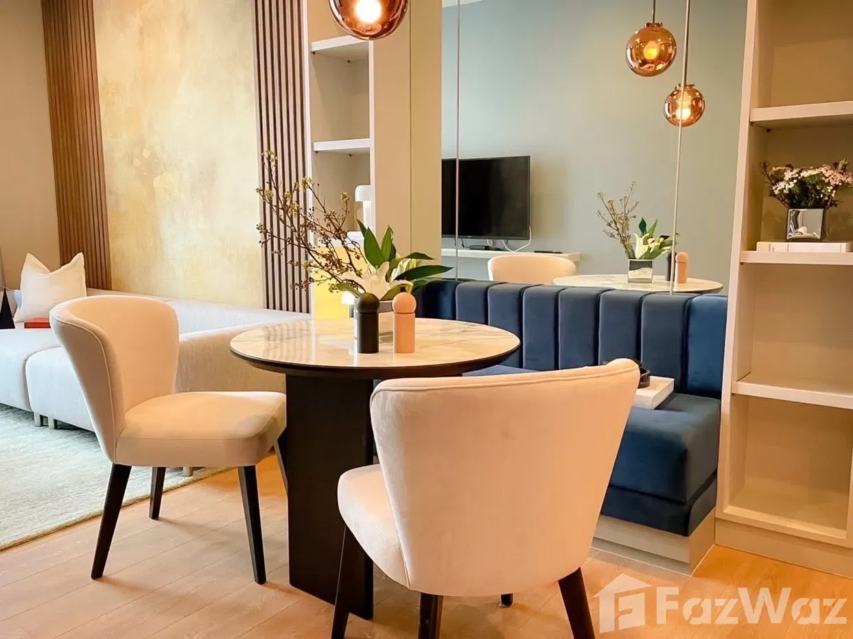 picture Noble Around33 5749278 - 1/33