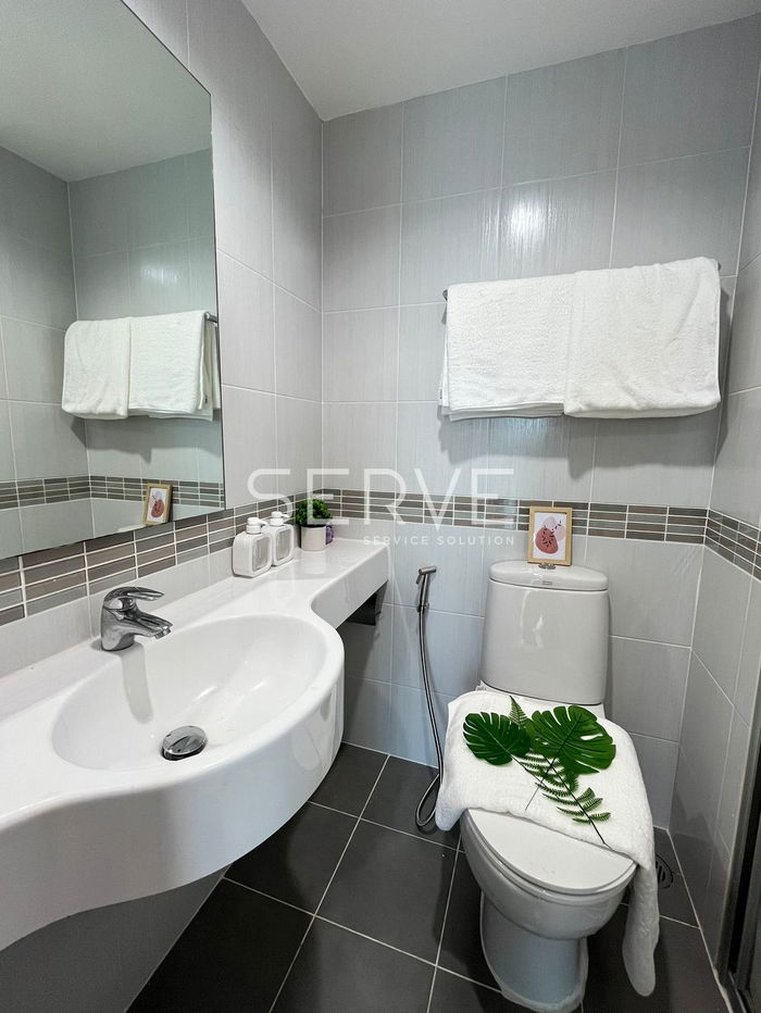 picture Modern & Luxury  1 Bed 1 Bath High Fl. 15+  Good Location  MRT Rama 9 / MRT Phetchhaburi  -Lumpini Park Rama 9 Ratchada - 14/15