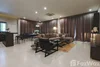listing thumbnail image 15