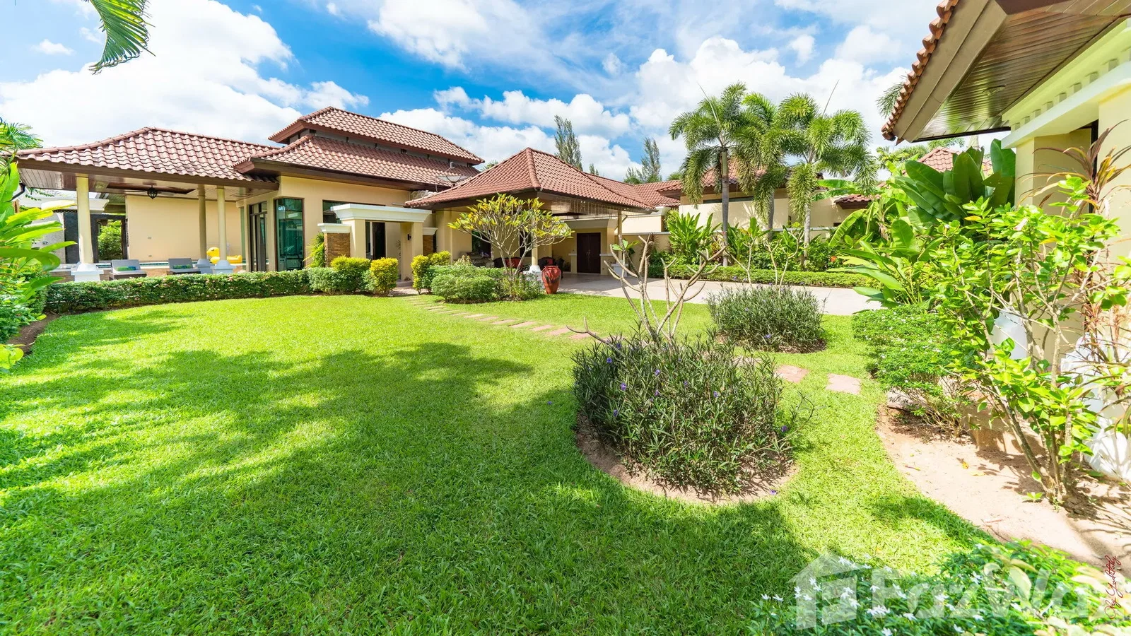 House 5732943 - image 3