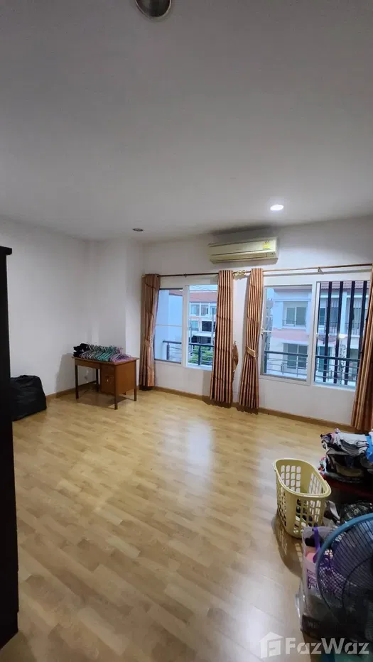 picture 3 Bedroom Townhouse for sale at Baan Klang Muang Ladprao - Sena 2 1936181 - 3/16