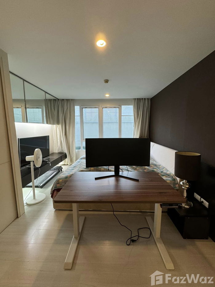 picture The Bangkok Sathorn-Taksin 1961875 - 9/11